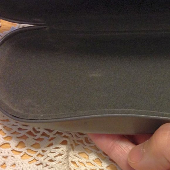 Eyeglass Case, Carolee New York - Picture 10 of 10